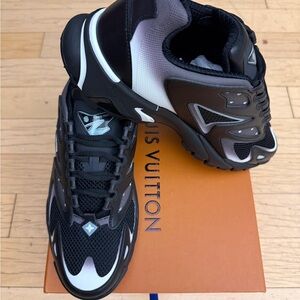 Louis Vuitton Men's Black and Gray Runner Sneakers Size 7-13